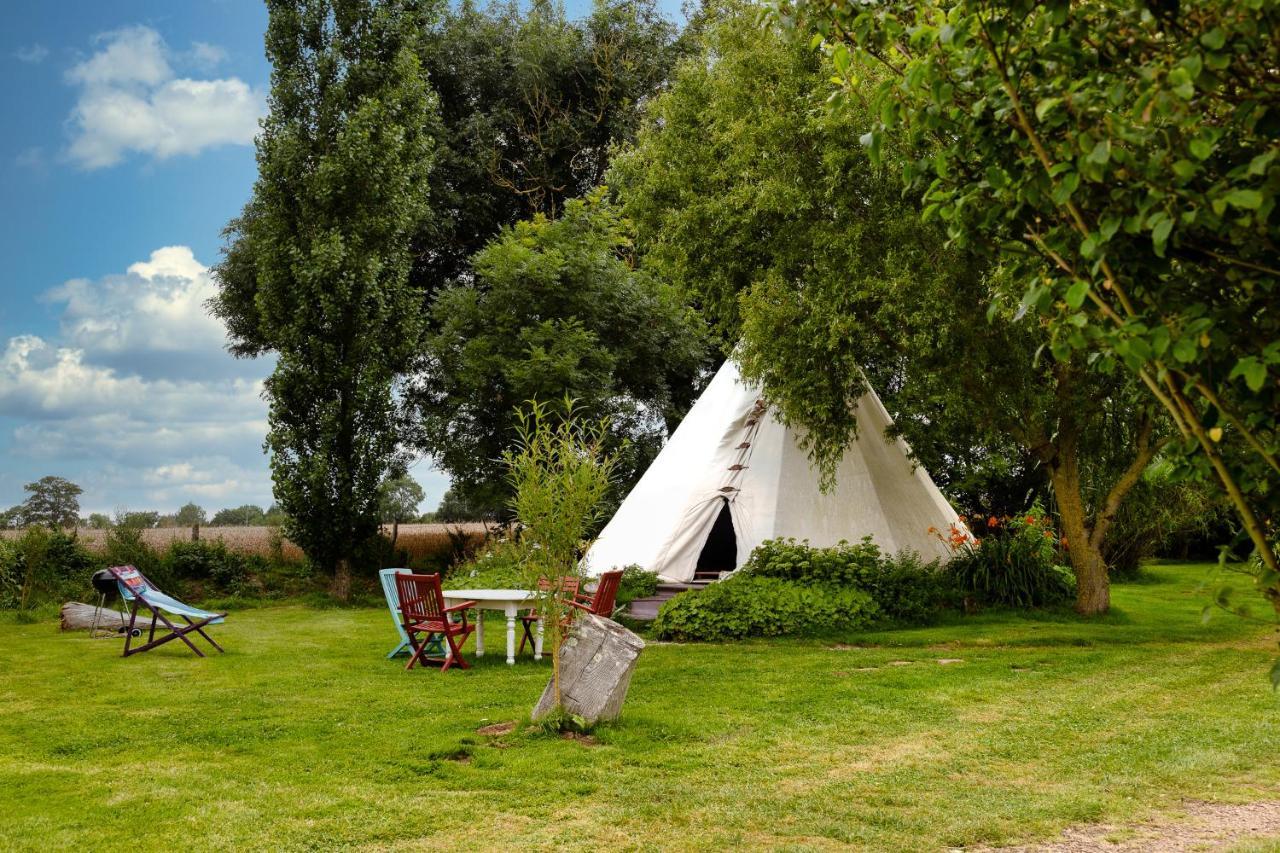 Hotel Au Bonheur Nomade Livry  Exterior foto