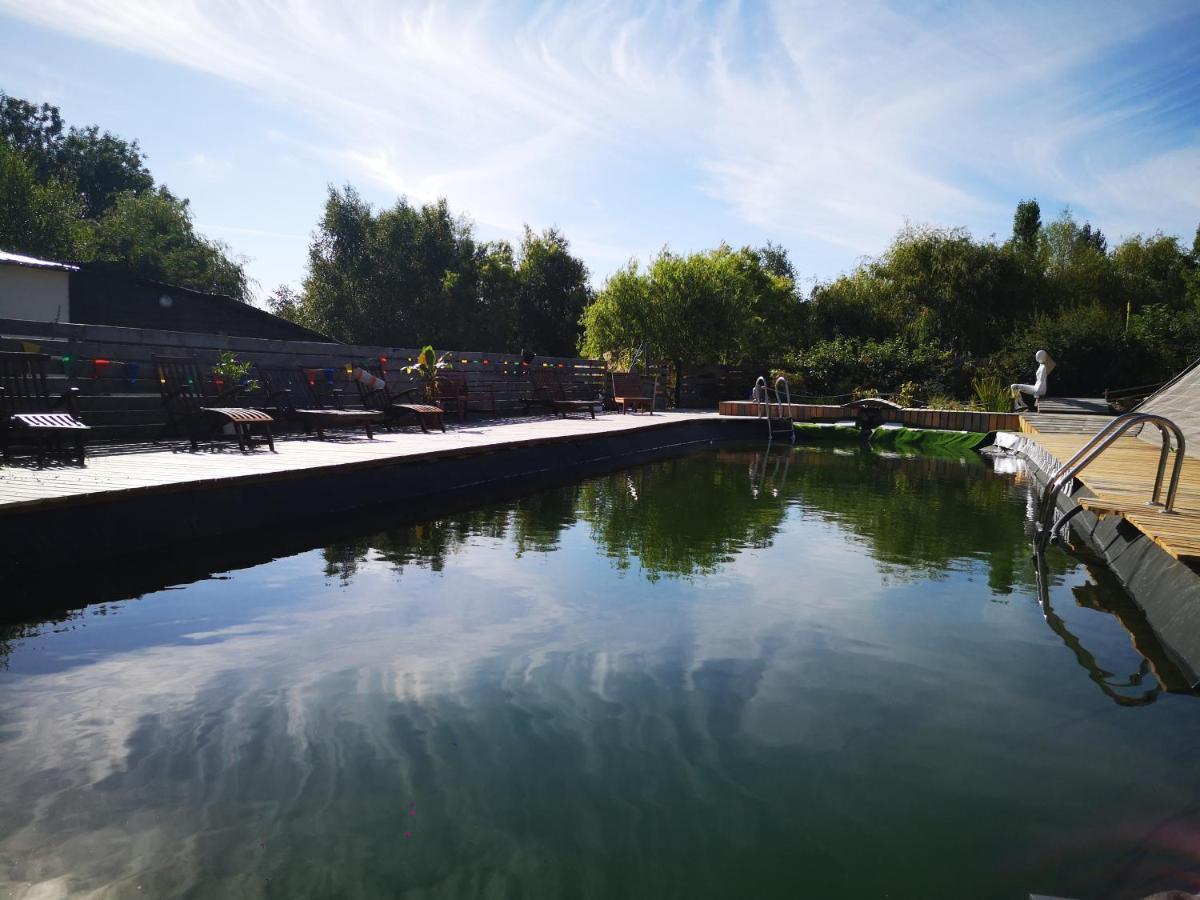 Hotel Au Bonheur Nomade Livry  Exterior foto
