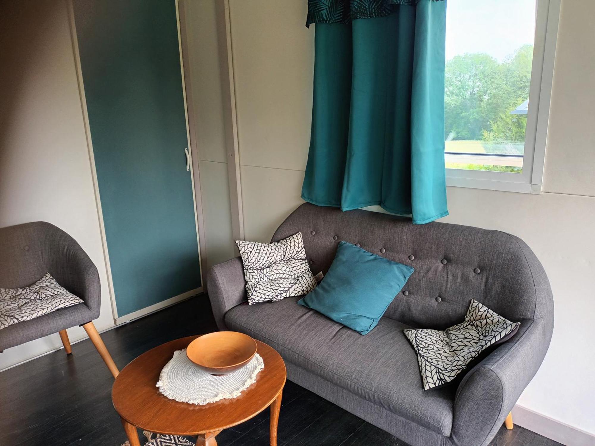 Hotel Au Bonheur Nomade Livry  Habitación foto